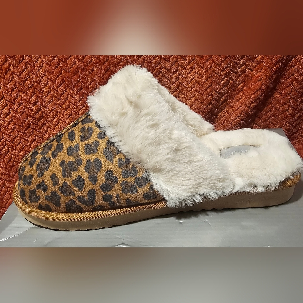 Volatile Leopard Print Faux Fur Slippers